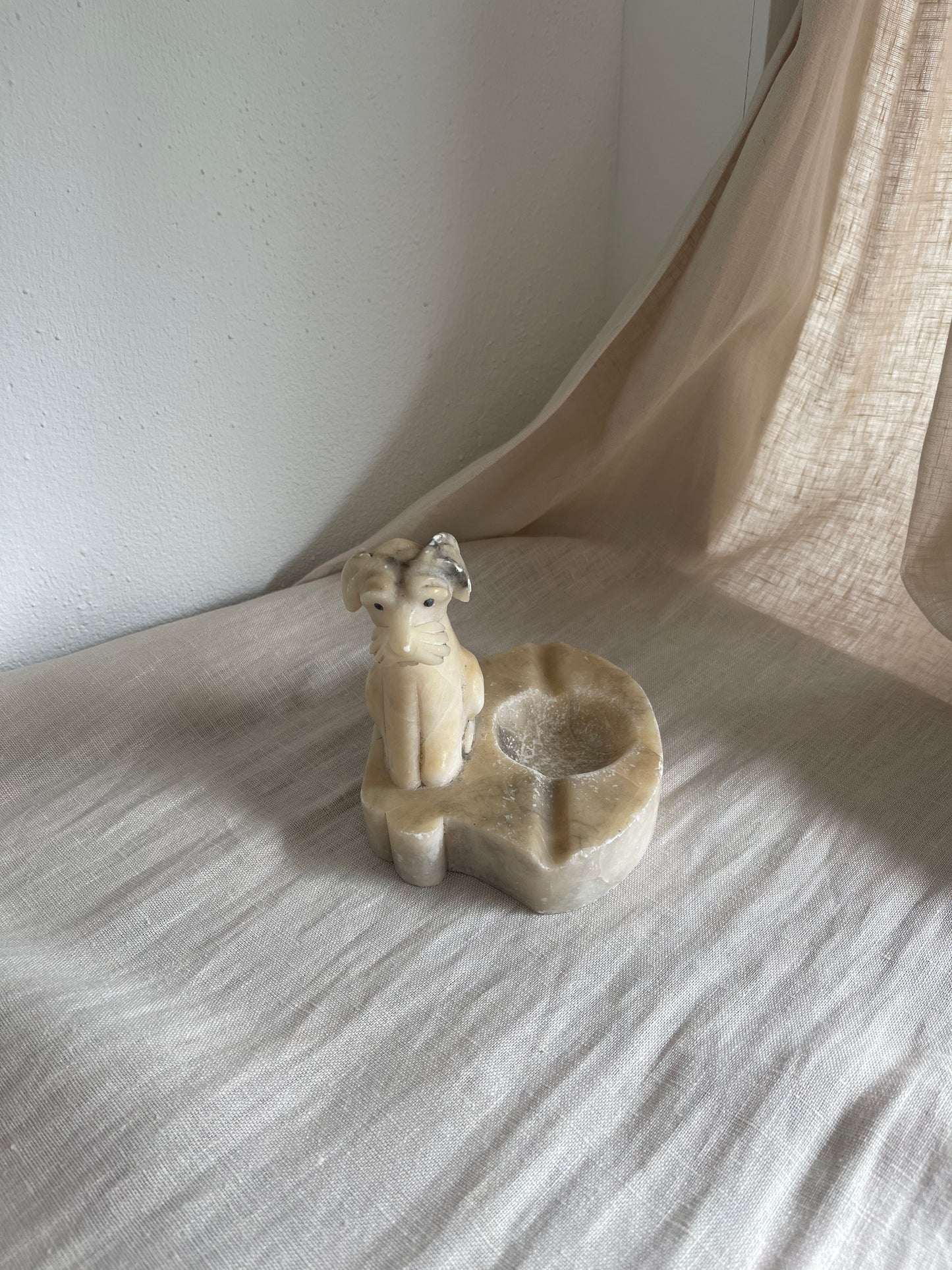 Vintage Dog Ashtray | Vintage marble ashtray | Dog ashtray | Decorative vintage ashtray | Stone ashtray vintage | Alabaster dog ashtray