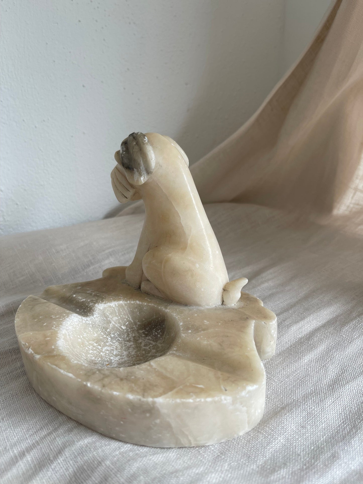 Vintage Dog Ashtray | Vintage marble ashtray | Dog ashtray | Decorative vintage ashtray | Stone ashtray vintage | Alabaster dog ashtray Viavia Vintage
