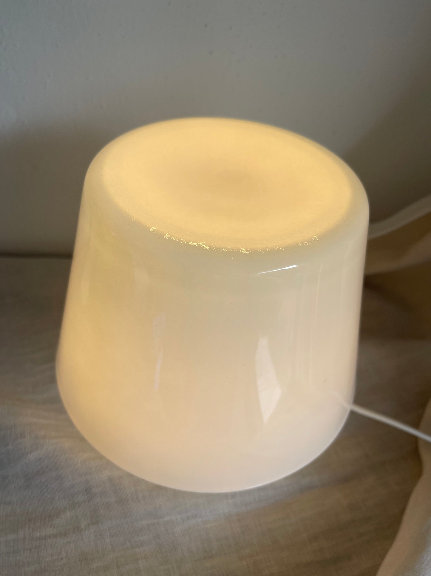 Vintage Ikea Gavik | White glass mushroom lamp | Vintage Helena Svensson | Vintage Ikea lamp