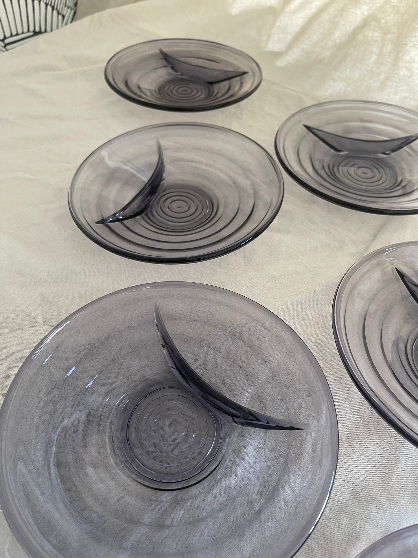 Purple plates with dip edge | Vintage table decoration