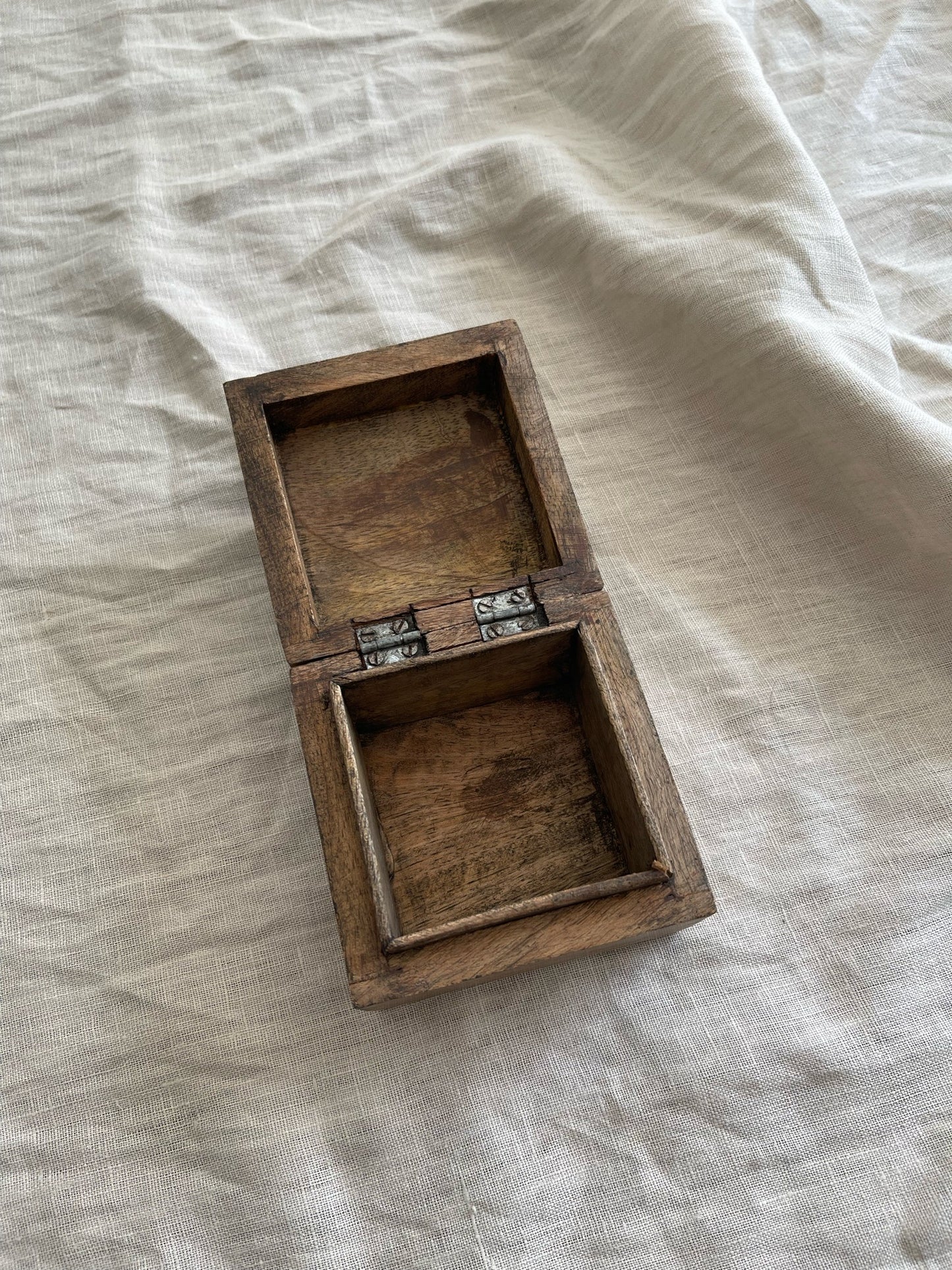 Wooden jewelry box