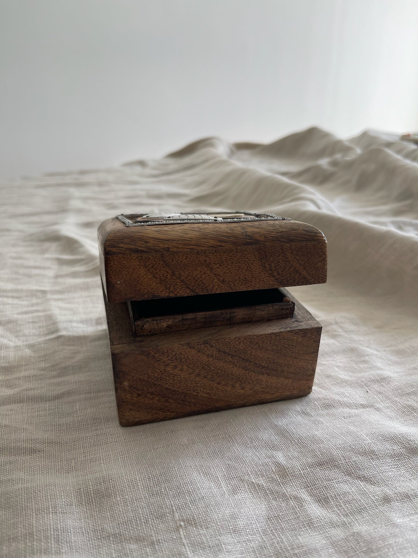 Wooden jewelry box