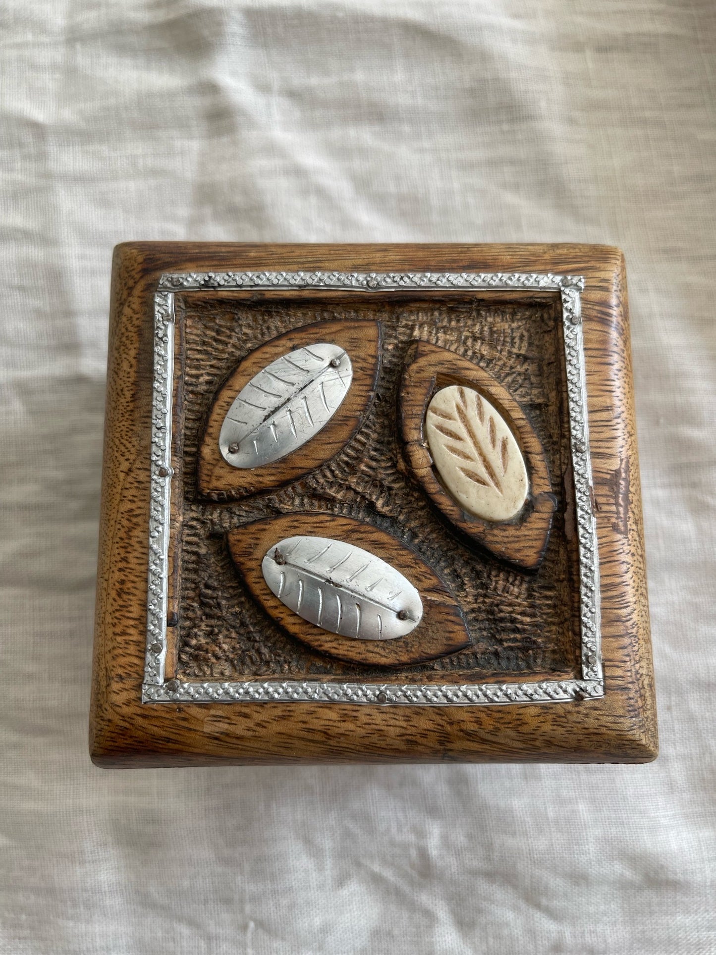 Wooden jewelry box